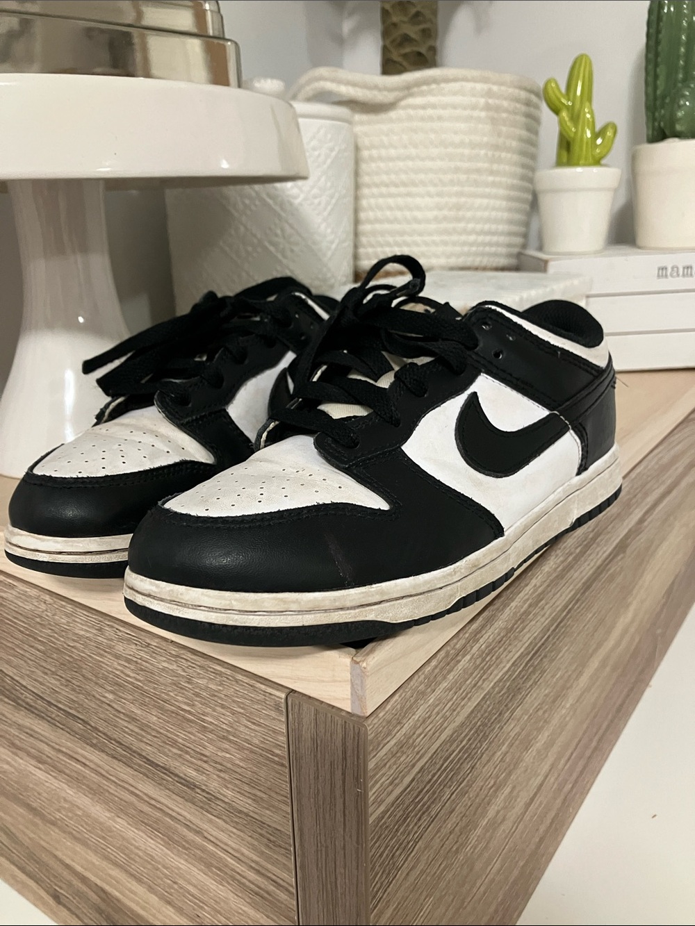 Nike Panda Dunks , big kids 2 / 2Y , Black and White dunk,  Athletic Sneakers